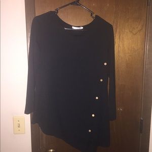 Asymmetrical top with buttons